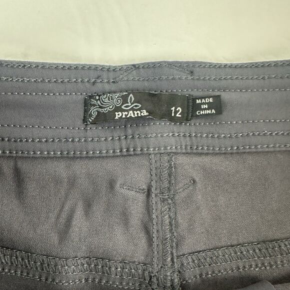 Prana Olivia Shorts Stretch Outdoors Camping Travel Hiking Gray Women's Size 12 - Picture 2 of 9